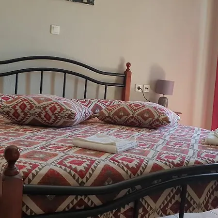 Πανσιόν Notia Gi